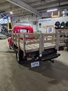1947 Ford F2 - Photo 2