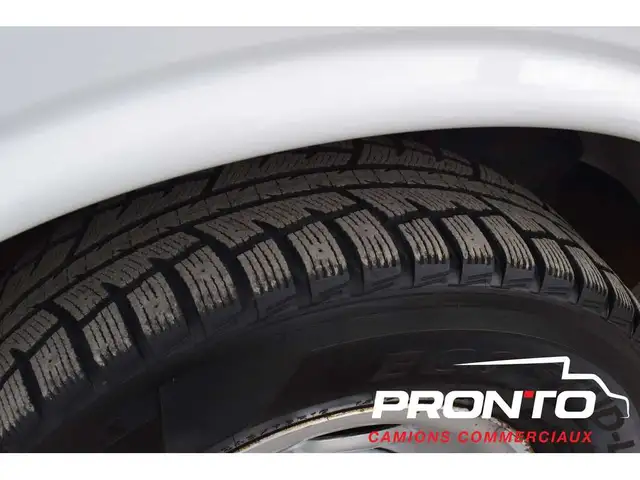 2019 GMC Savana 3500  Cube 12 Pieds  MOTEUR 4.3L V6 - Photo 10