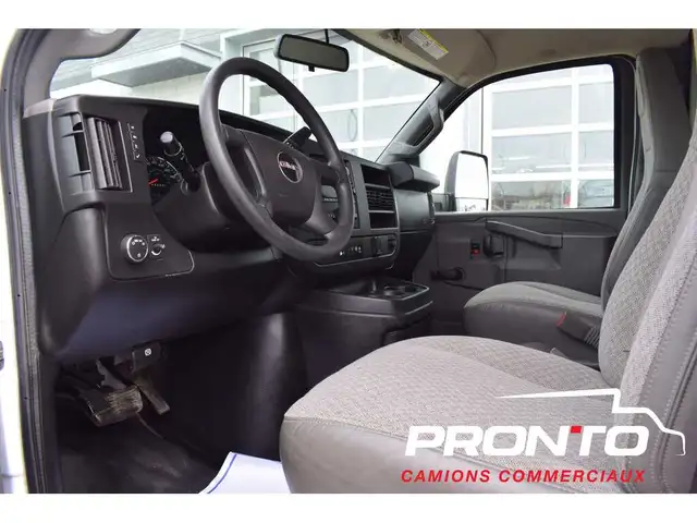 2019 GMC Savana 3500  Cube 12 Pieds  MOTEUR 4.3L V6 - Photo 11