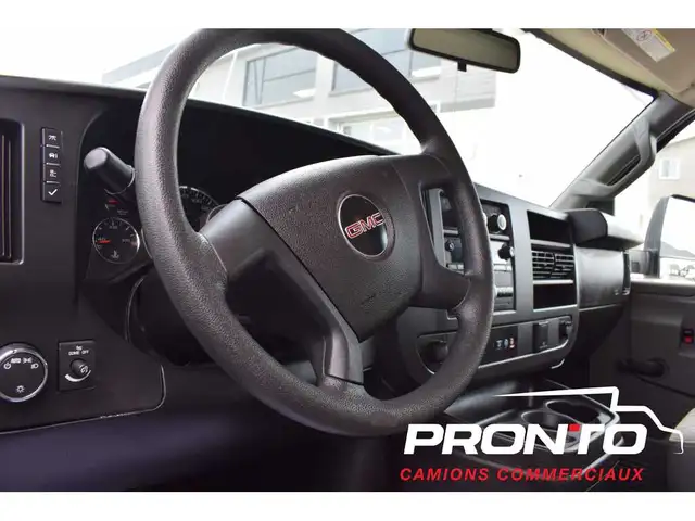 2019 GMC Savana 3500  Cube 12 Pieds  MOTEUR 4.3L V6 - Photo 18