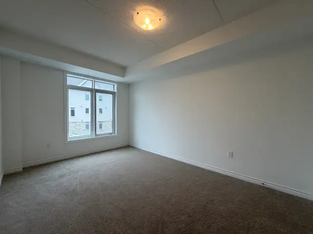 2 Bed, 2 Bath, 2 Park Townhouse Condo - Photo 6