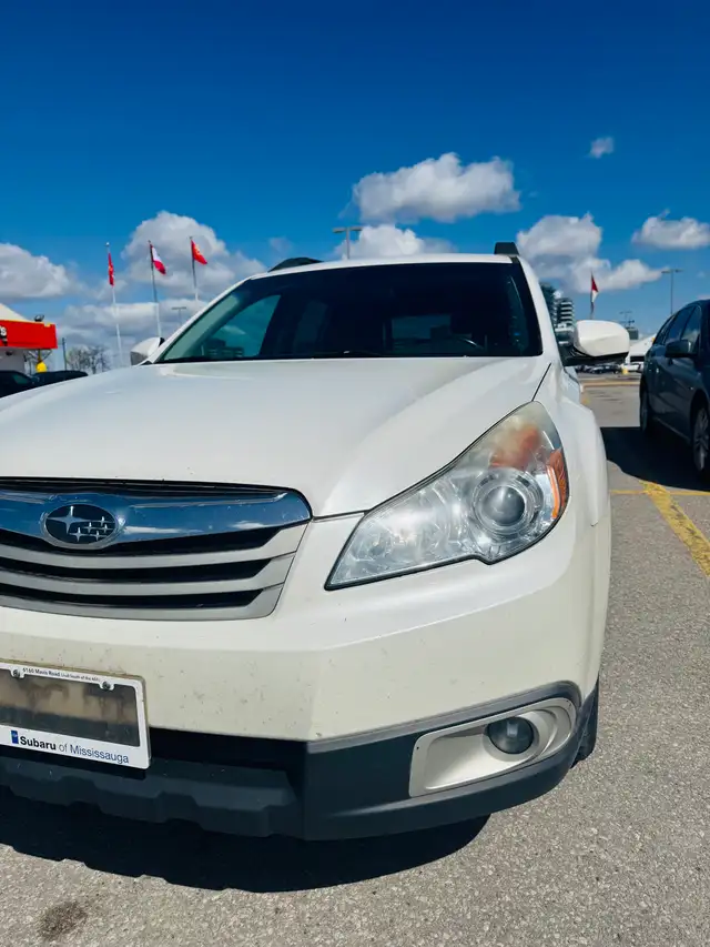 2012 Subaru Outback AWD 3.6 R ( LOW KM )