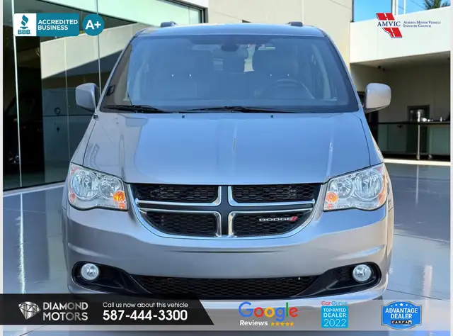 2019 Dodge Grand Caravan SXT Premium Plus - No Accidents - Leath - Photo 4