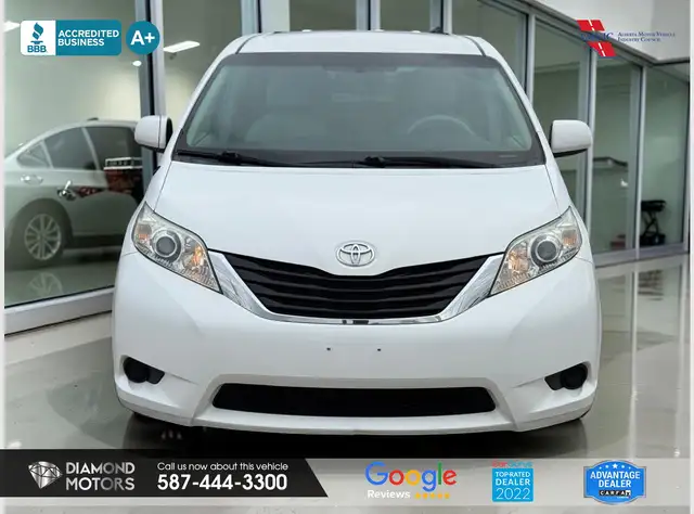2011 Toyota Sienna LE 7-Pass FWD - No Accidents - Photo 4