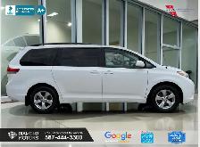 2011 Toyota Sienna LE 7-Pass FWD - No Accidents - Photo 7