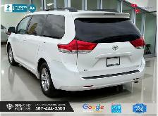 2011 Toyota Sienna LE 7-Pass FWD - No Accidents - Photo 11