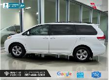 2011 Toyota Sienna LE 7-Pass FWD - No Accidents - Photo 12