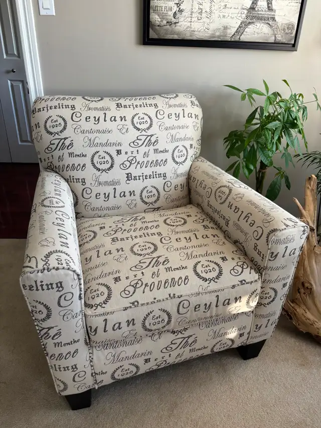 Paris Script Chairs - Photo 2