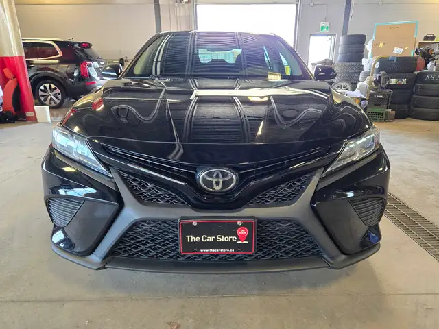 2020 Toyota Camry SE Sunroof | Heated Seats | Clean Title - Photo 2