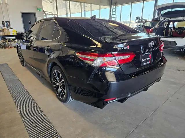 2020 Toyota Camry SE Sunroof | Heated Seats | Clean Title - Photo 7