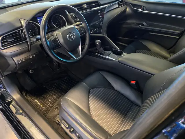 2020 Toyota Camry SE Sunroof | Heated Seats | Clean Title - Photo 11