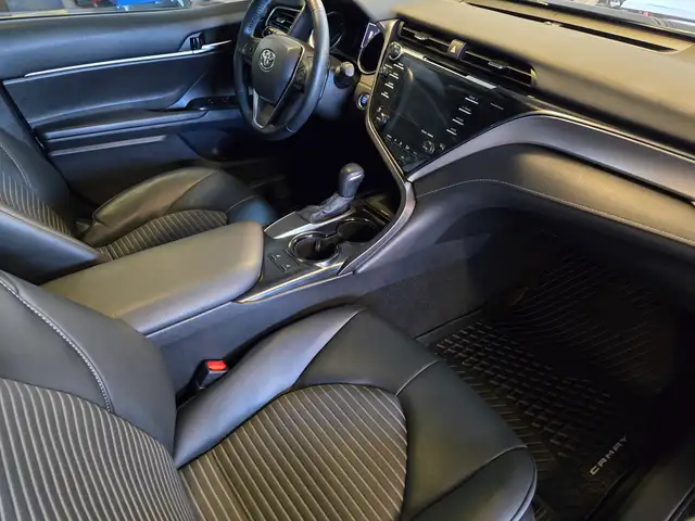 2020 Toyota Camry SE Sunroof | Heated Seats | Clean Title - Photo 12