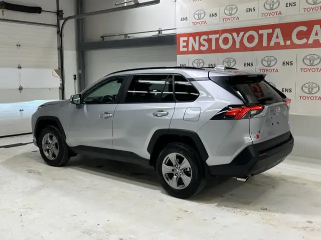 2025 Toyota RAV4 XLE - Sunroof - Power Liftgate - Photo 5
