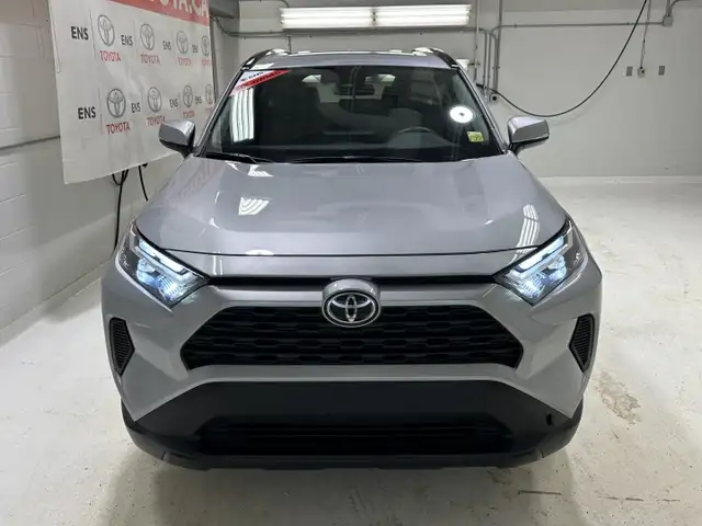 2025 Toyota RAV4 XLE - Sunroof - Power Liftgate - Photo 10