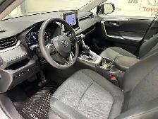 2025 Toyota RAV4 XLE - Sunroof - Power Liftgate - Photo 17