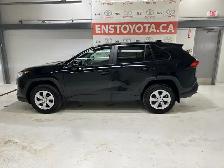 2025 Toyota RAV4 LE - Heated Seats - Apple CarPlay - Photo 2