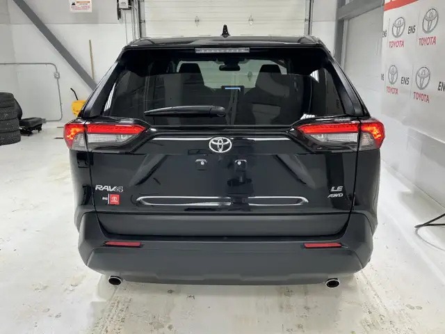 2025 Toyota RAV4 LE - Heated Seats - Apple CarPlay - Photo 7