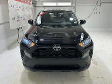 2025 Toyota RAV4 LE - Heated Seats - Apple CarPlay - Photo 10