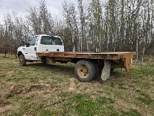 2001 Ford F550 - Photo 3