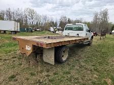 2001 Ford F550 - Photo 4
