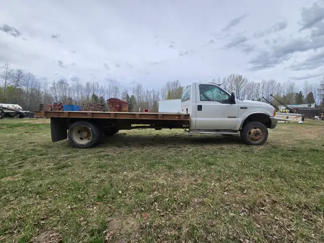 2001 Ford F550 - Photo 6