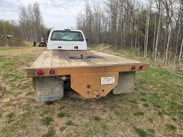 2001 Ford F550 - Photo 7
