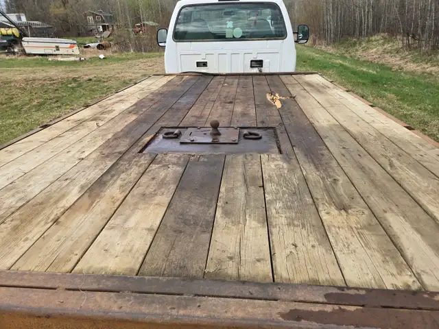 2001 Ford F550 - Photo 10
