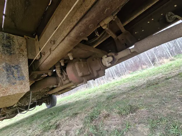 2001 Ford F550 - Photo 22
