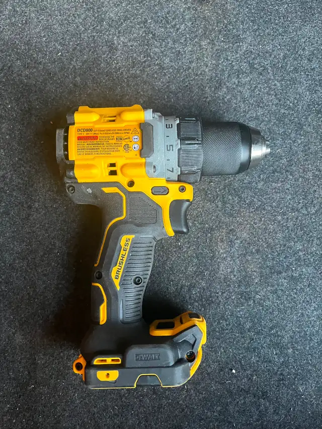 DeWalt DCD800 20v Drill - Photo 2
