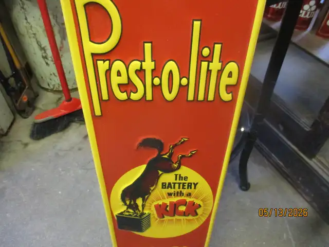 PREST-O-LITE BATTERY SALES & SERVICE EMBOSSED TIN SIGN $80 - Photo 2