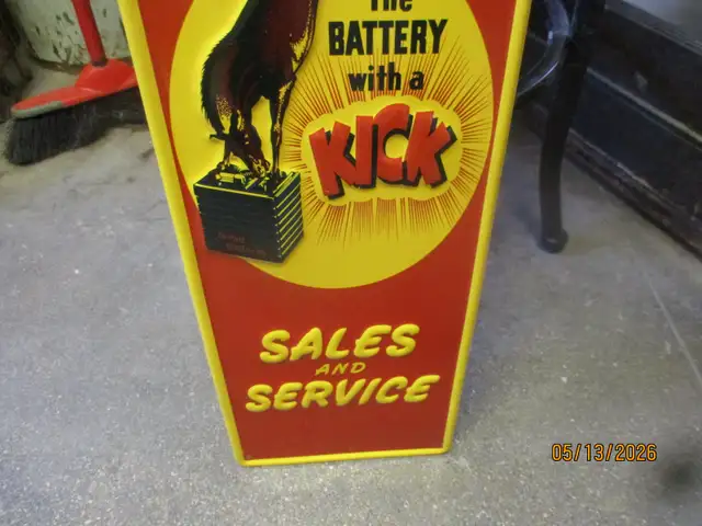 PREST-O-LITE BATTERY SALES & SERVICE EMBOSSED TIN SIGN $80 - Photo 3