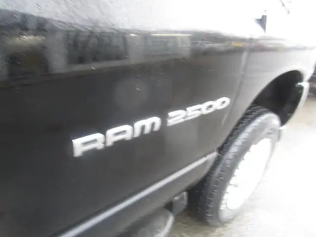 Dodge Ram 2500 4dr Quad Cab 140.5' WB 4WD ST ST 2003 - Photo 9