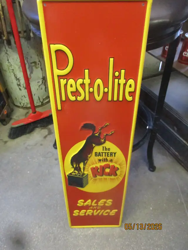 GARGOYLE MOBILOILS EMBOSSED TIN GASOLINE MANCAVE SIGN $80 - Photo 5