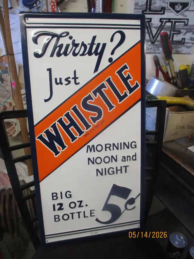 GARGOYLE MOBILOILS EMBOSSED TIN GASOLINE MANCAVE SIGN $80 - Photo 8