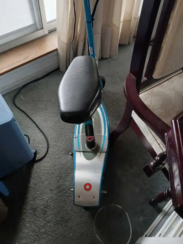 Razor Scooter with charger and seat