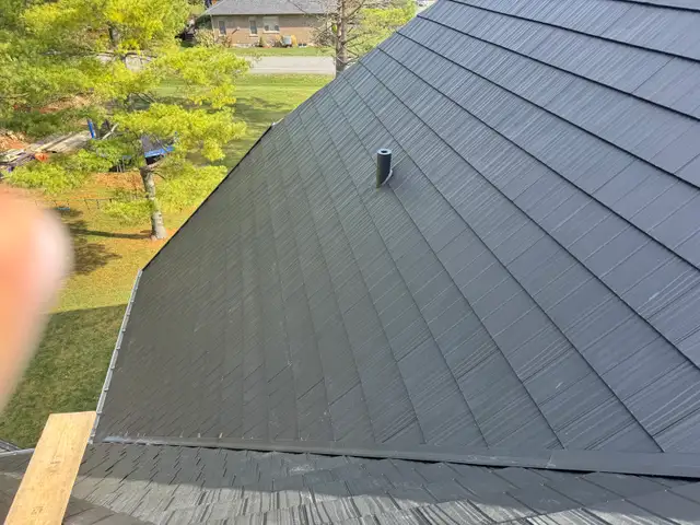 looking for roofers and helpers