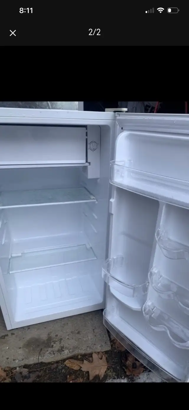 White bar fridge - Photo 2