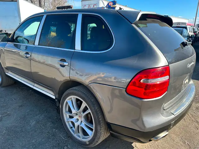 Porsche cayenne AWD 4.8, 8cyl, - Photo 6