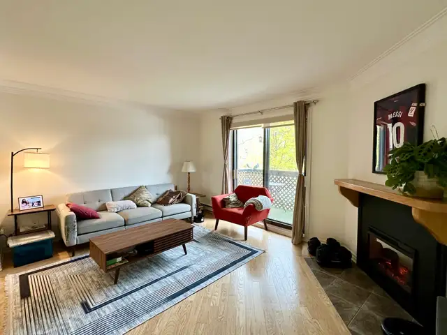 Condo 3 chambres avec stationnement à Montréal - Photo 2