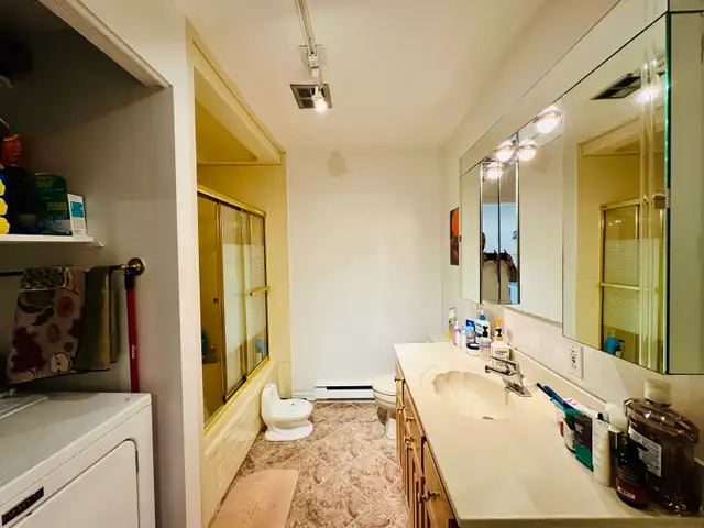 Condo 3 chambres avec stationnement à Montréal - Photo 7