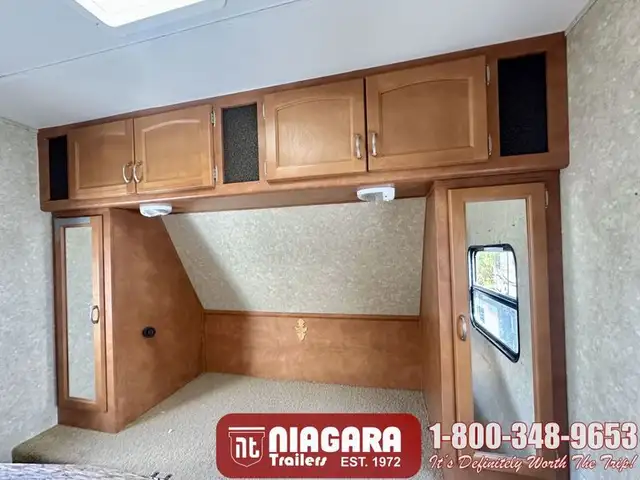 2011 GULFSTREAM KINGSPORT 265BHS Travel Trailer - Photo 13