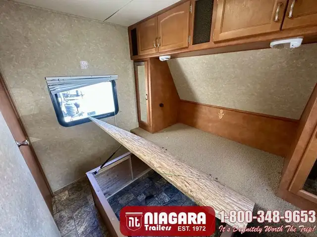 2011 GULFSTREAM KINGSPORT 265BHS Travel Trailer - Photo 14