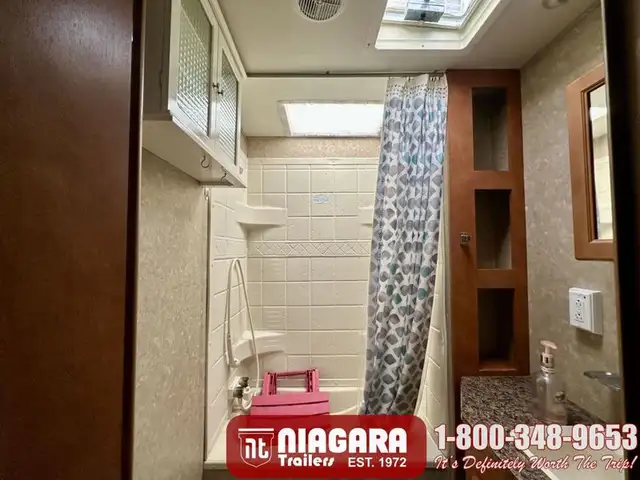 2011 GULFSTREAM KINGSPORT 265BHS Travel Trailer - Photo 15