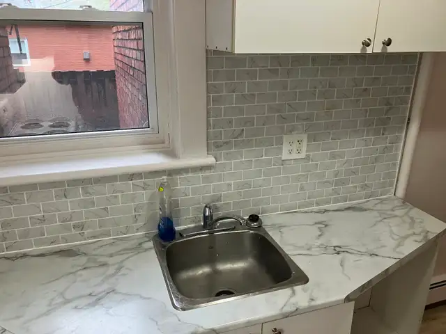 Cozy 2 Bedroom Glebe Apartment for Rent (585 O'Connor St) - Photo 8