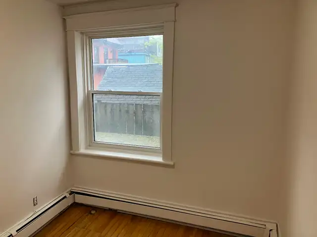 Cozy 2 Bedroom Glebe Apartment for Rent (585 O'Connor St) - Photo 10