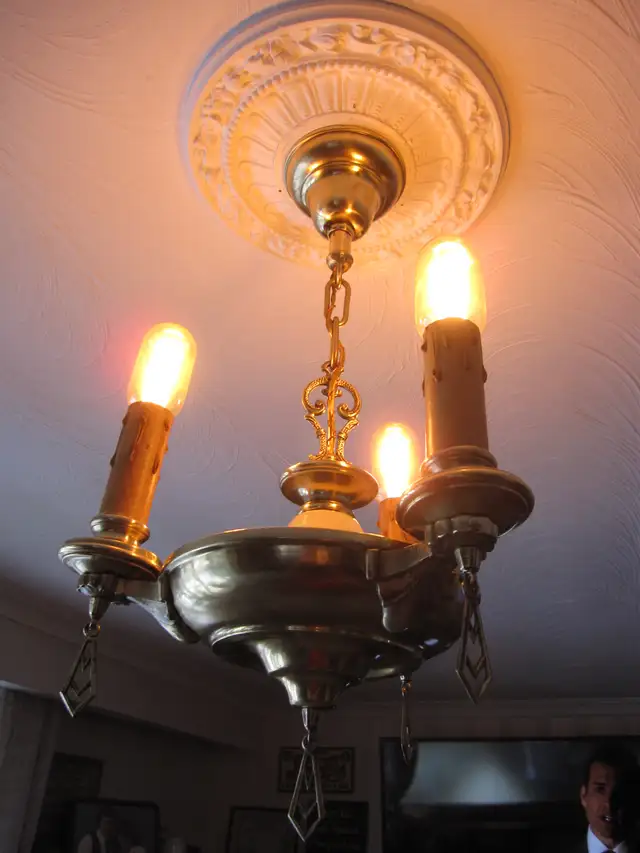 1930s ANTIQUE BRASS 3 ARM PAN CANDLEWICK CEILING LAMP FIXTURE - Photo 5