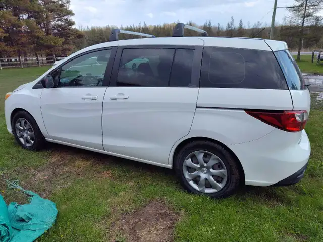 2012 Mazda 5 - Photo 3