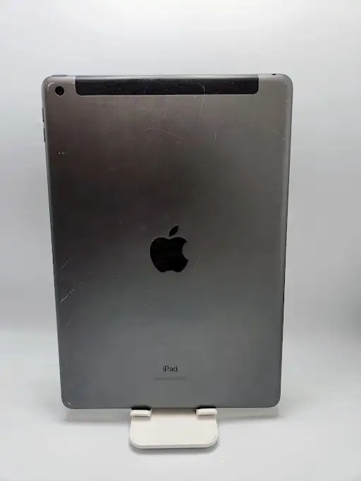 iPad 7 128gb Wifi Grey 3 Months Warranty - Photo 2