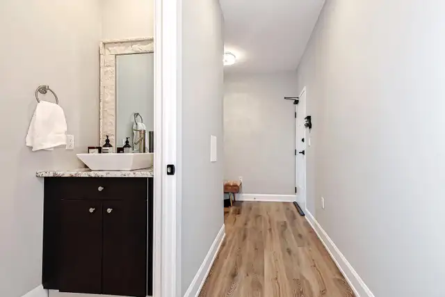 Luxury Penthouse - Photo 16