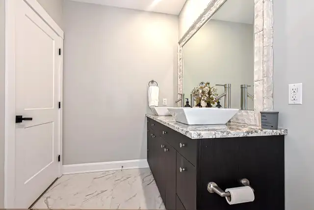 Luxury Penthouse - Photo 19